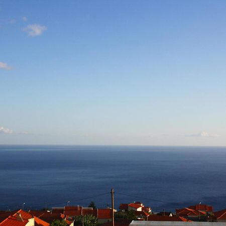 Апартаменты Lugar Dos Louros 2 Estreito Da Calheta Экстерьер фото