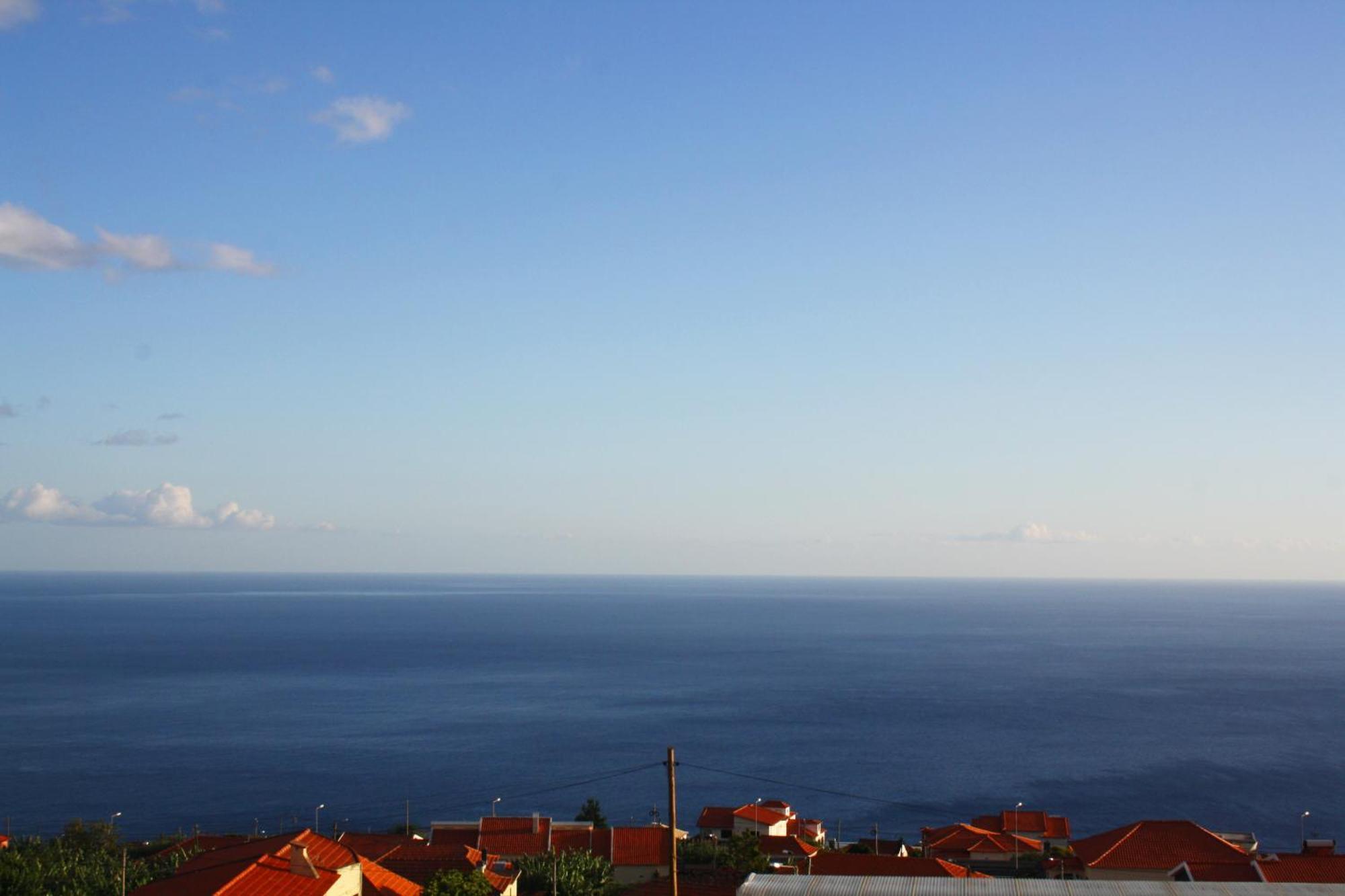 Апартаменты Lugar Dos Louros 2 Estreito Da Calheta Экстерьер фото